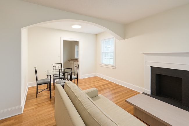 Building Photo - 809 Massey Ave