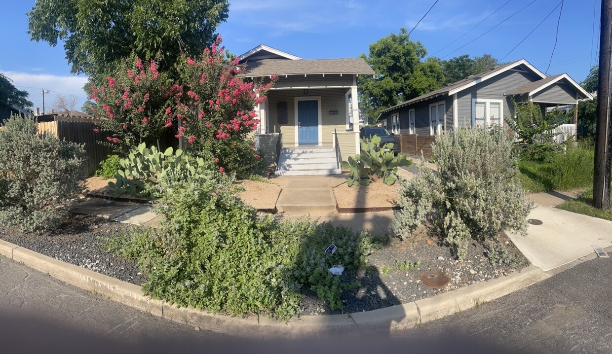 Primary Photo - 1830 N PINE ST