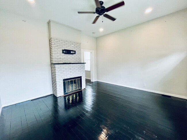 Foto del edificio - One Bedroom/1.5 Bath  Highlands Home with ...