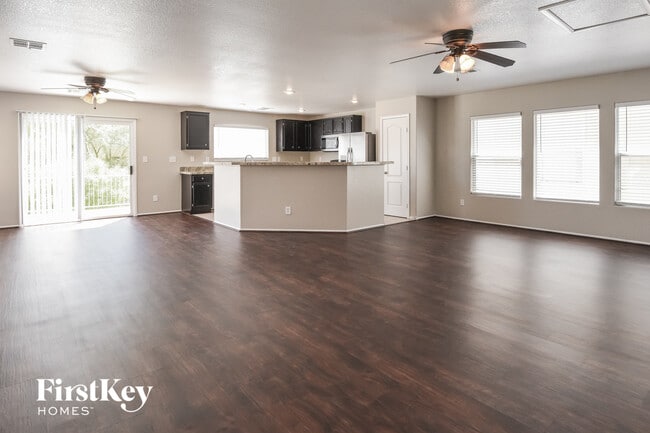 Foto del edificio - 613 Belsay Castle Ct