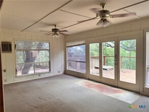 Building Photo - 202 Oak Ridge Dr