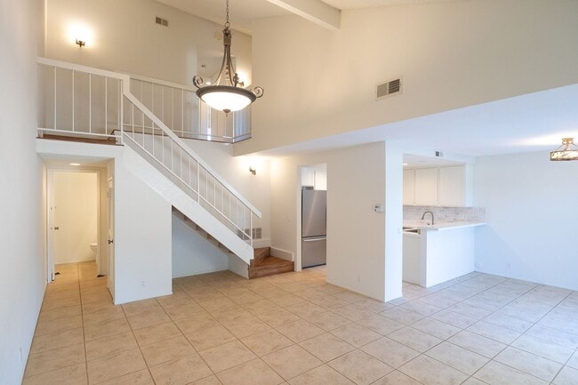 Building Photo - Harborwalk Marina Villa | 3 Bed, 2.5 Bath | Channel Islands Harbor | Beach Close