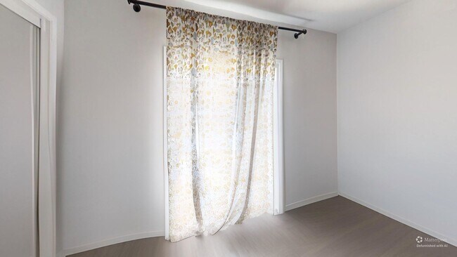 Foto del edificio - 421 N Olive St