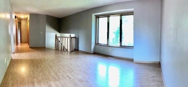 Upper living - 1236 12th Ave W