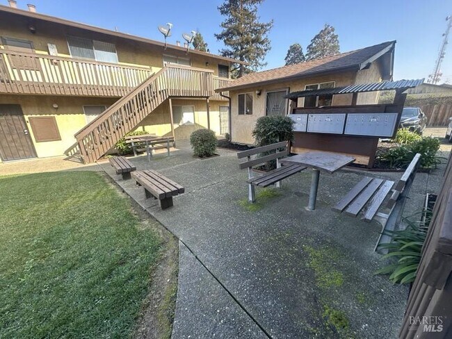 Foto del edificio - 338 Amador St