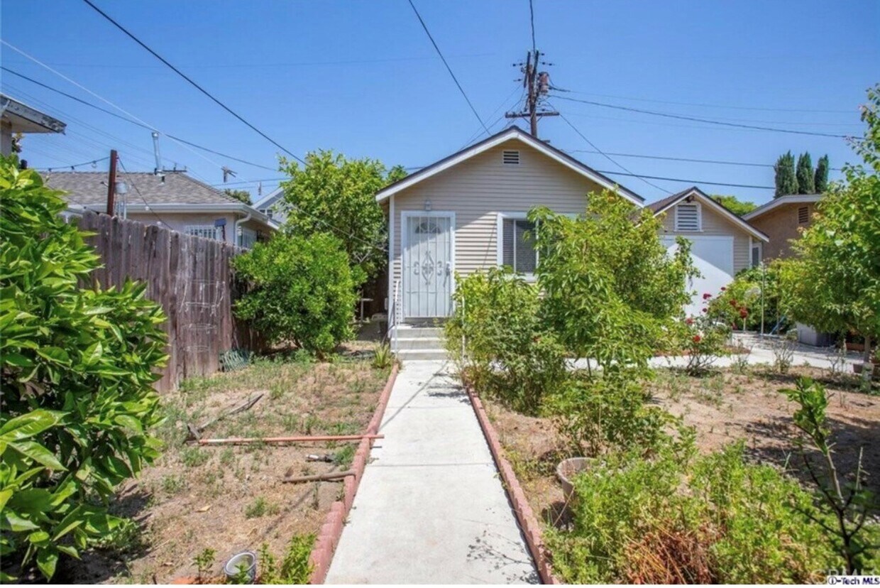 Foto principal - 359 W Garfield Ave