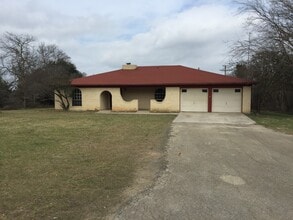Building Photo - 1311 High Chaparral