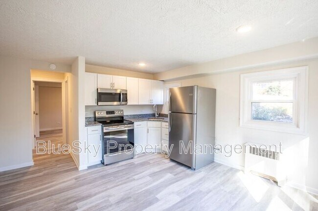 Foto del edificio - 616 Rockcreek Rd
