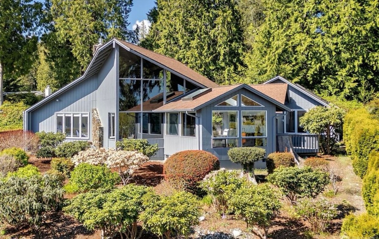 Foto principal - Port Ludlow view home available for short ...