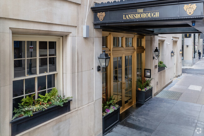 Foto del edificio - The Lanesborough Condominium