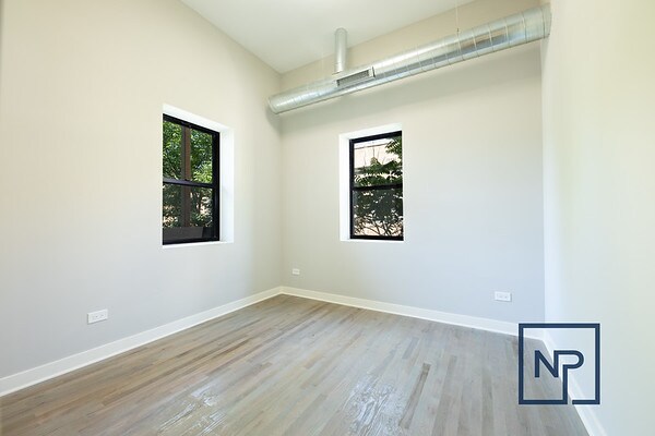 Building Photo - 5658 N Ridge Ave