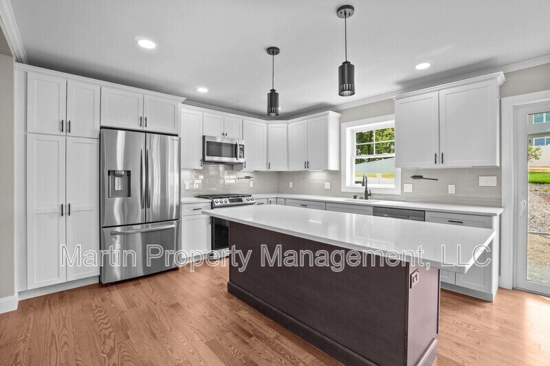 Foto principal - 26 Atwood Ave