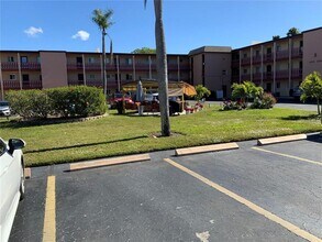Building Photo - 4204 Heron Way