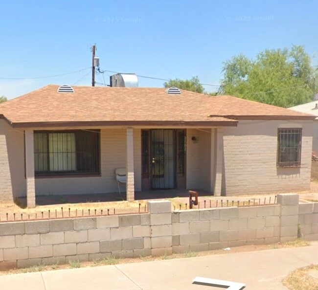 Photo - 2802 House