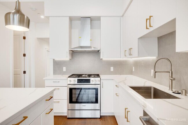 Building Photo - 4064 24th St