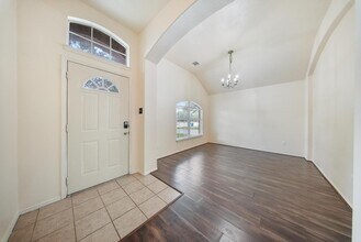 Building Photo - 5015 Bridgecrossing Ct