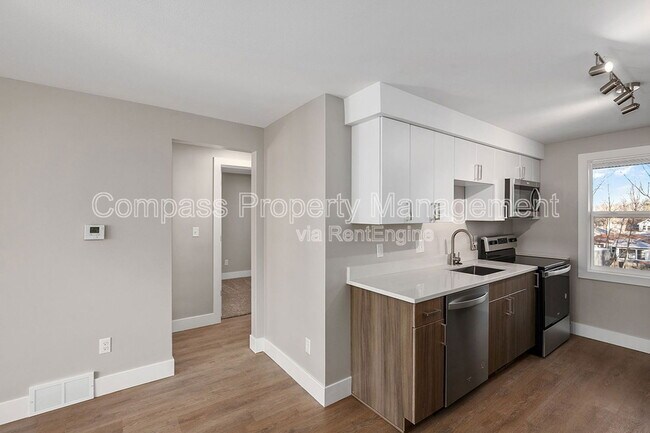 Foto del edificio - 1131 Lyon St NE