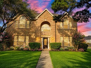 Building Photo - 6315 Holly Canyon Ct