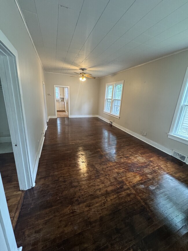 Foto del edificio - 1614 SW Webster Ave
