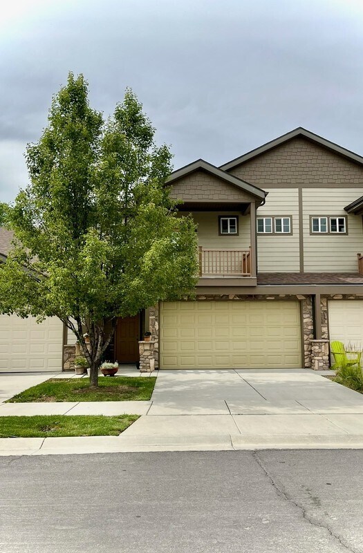 Foto del edificio - 825 Jordan Oaks Ct