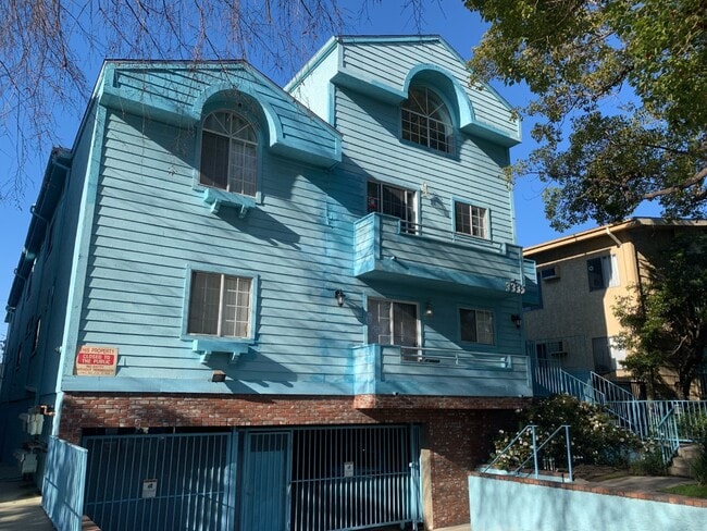 Foto del edificio - 3335 Keystone Ave