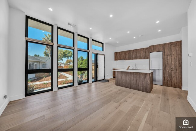 Building Photo - 826 Antero Ct