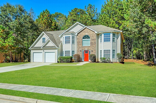 Building Photo - 305 Edison Dr