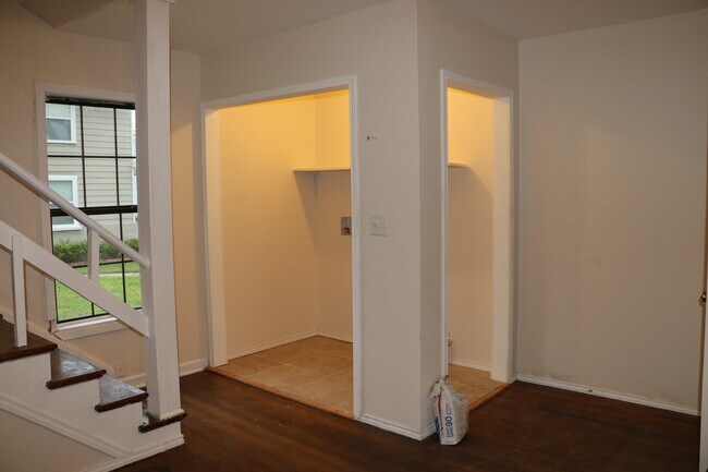 Building Photo - 125 Palo Blanco Dr