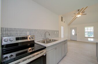 Building Photo - 12642 Alice Ln