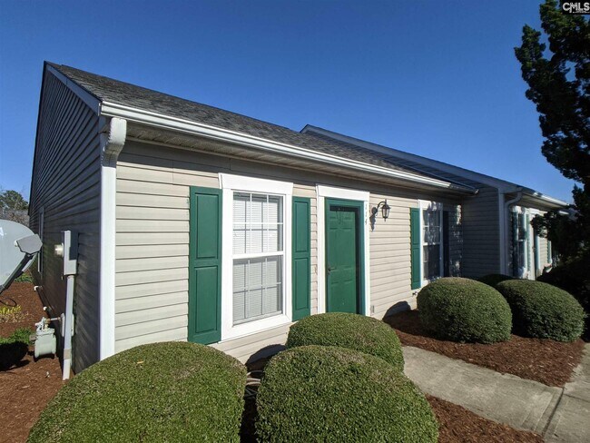 Building Photo - 114 Red Coat Ln