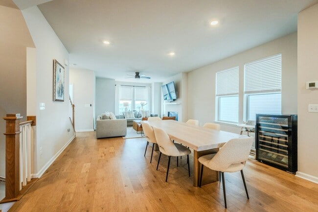 Photo - 813 Sawback Sq NE (Leesburg, VA) Townhome