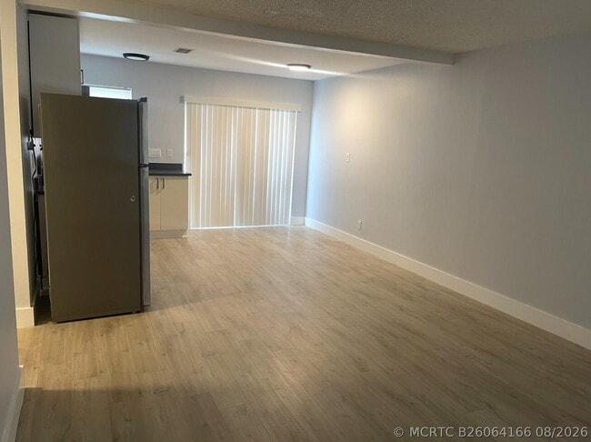 Building Photo - 780 NE 46th Ct