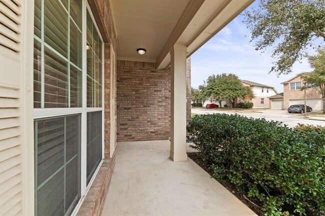 Building Photo - 9509 Bromsgrove Dr