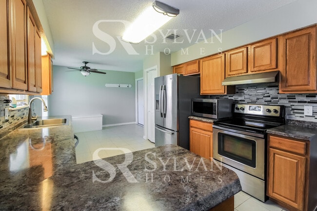 Building Photo - Gorgeous 3BR 2BA home with nice curb appeal