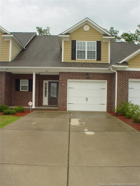 Primary Photo - 1215 Braybrooke Pl