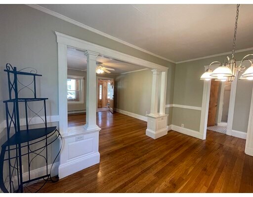 Building Photo - 17 Thaxter Rd