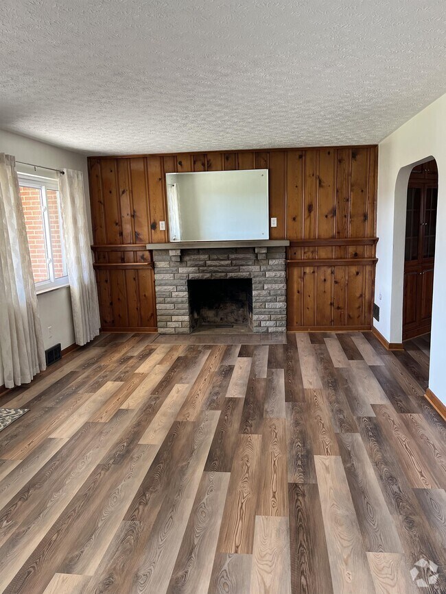 Sycamore Heights Apartments for Rent with a Yard Springboro, OH 1 Rentals