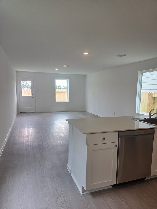 Building Photo - 3611 duplet