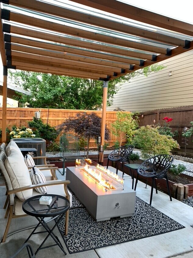 Easy to use gas fire pit - 5401 NE 66th Dr