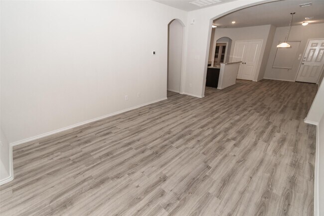 Building Photo - 24103 Ravenna Oaks Ct