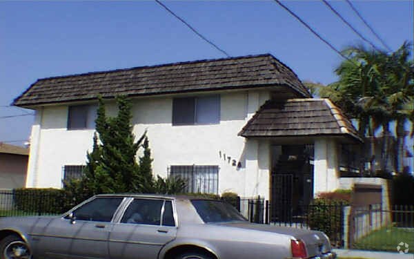 Primary Photo - 11728 Coldbrook Ave