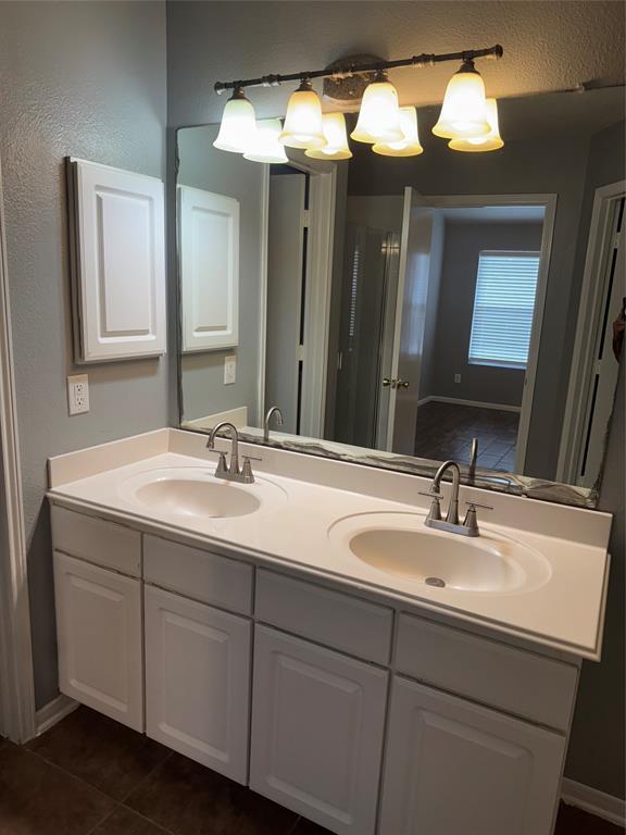 Foto del edificio - 5010 Redwing Brook Trail