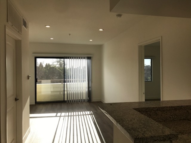 Building Photo - 1380 Veteran Ave
