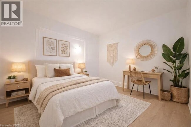 Building Photo - 136 Paisley St