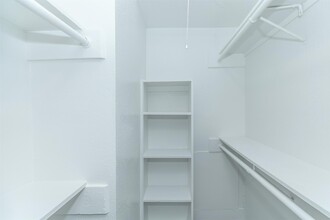 Building Photo - 3001 Hillcroft St