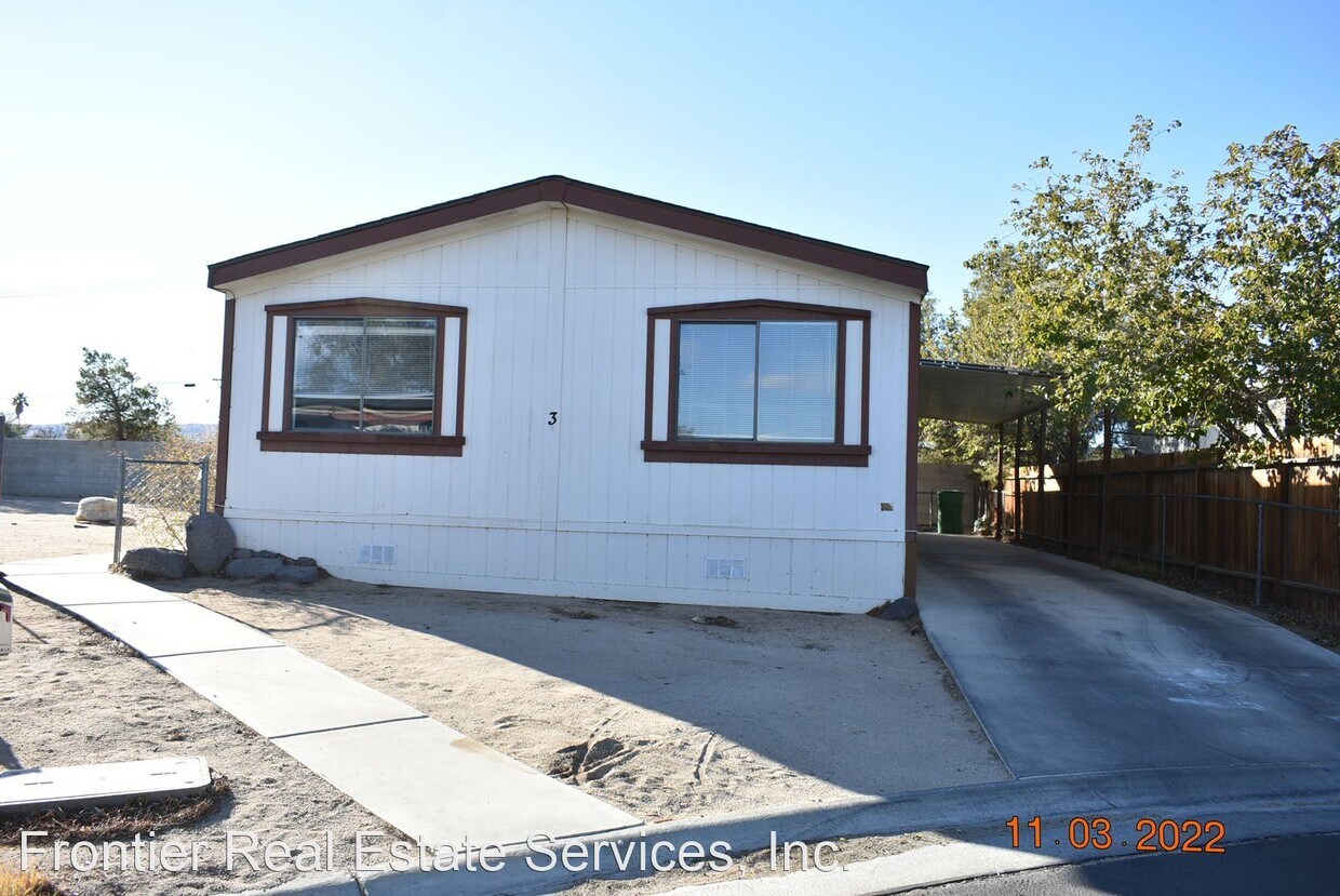3 br, 2 bath House 620 W Upjohn Ave Space 3 House Rental in