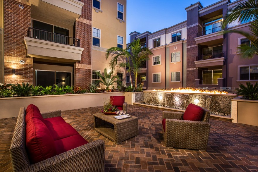 The Adler Apartments Rentals Los Angeles, CA