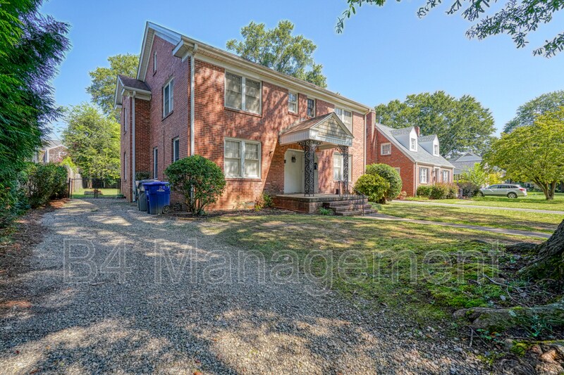 Foto principal - 526 Poplar St