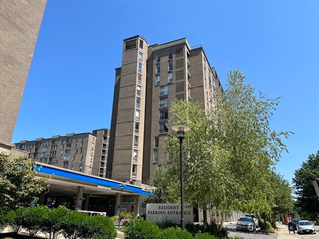 Foto del edificio - 33 Pond Ave