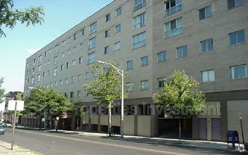 Primary Photo - 262 King St